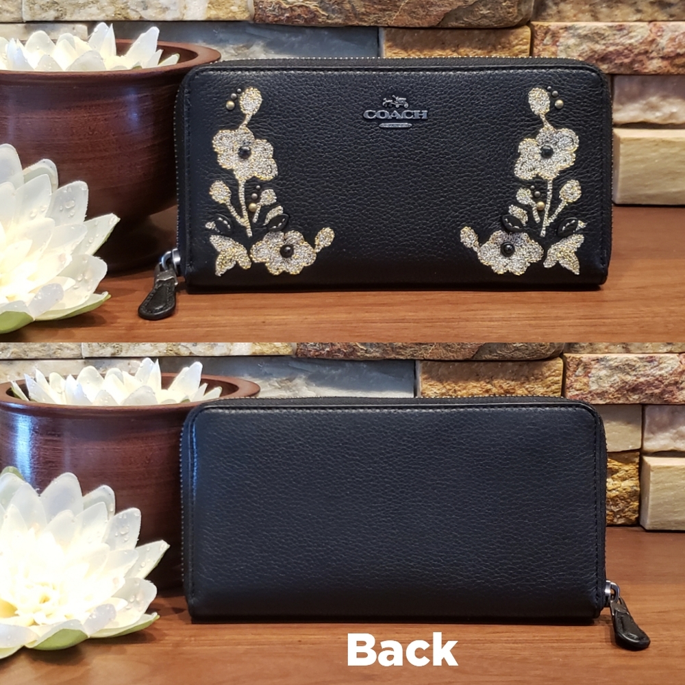 **SOLD OUT!**  NEW Coach Accordion Wallet w/box - Picture 4 of 6